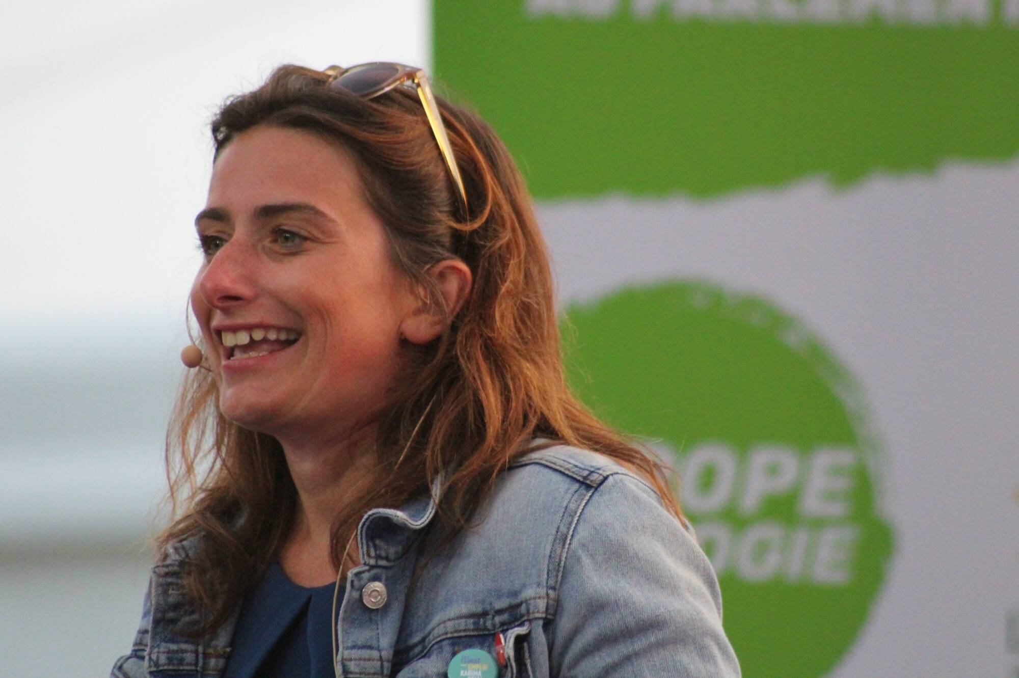 Veste et idées vertes, porte-parole officieuse du NFP, franc-parler... Qui est Marine Tondelier, révélation de l'entre-deux tours des élections législatives?