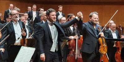 Russe et ukrainien main dans la main, une image lourde de sens lors d'un concert du Philharmonique de Monte-Carlo
