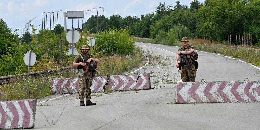 En Ukraine, la périlleuse route de Serguiï et de son bus au risque des bombardements