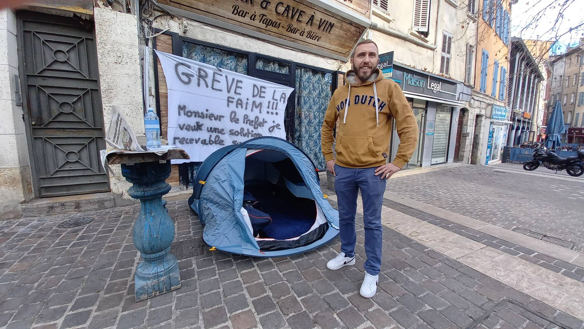 Désespéré, un propriétaire entame une grève de la faim à Draguignan