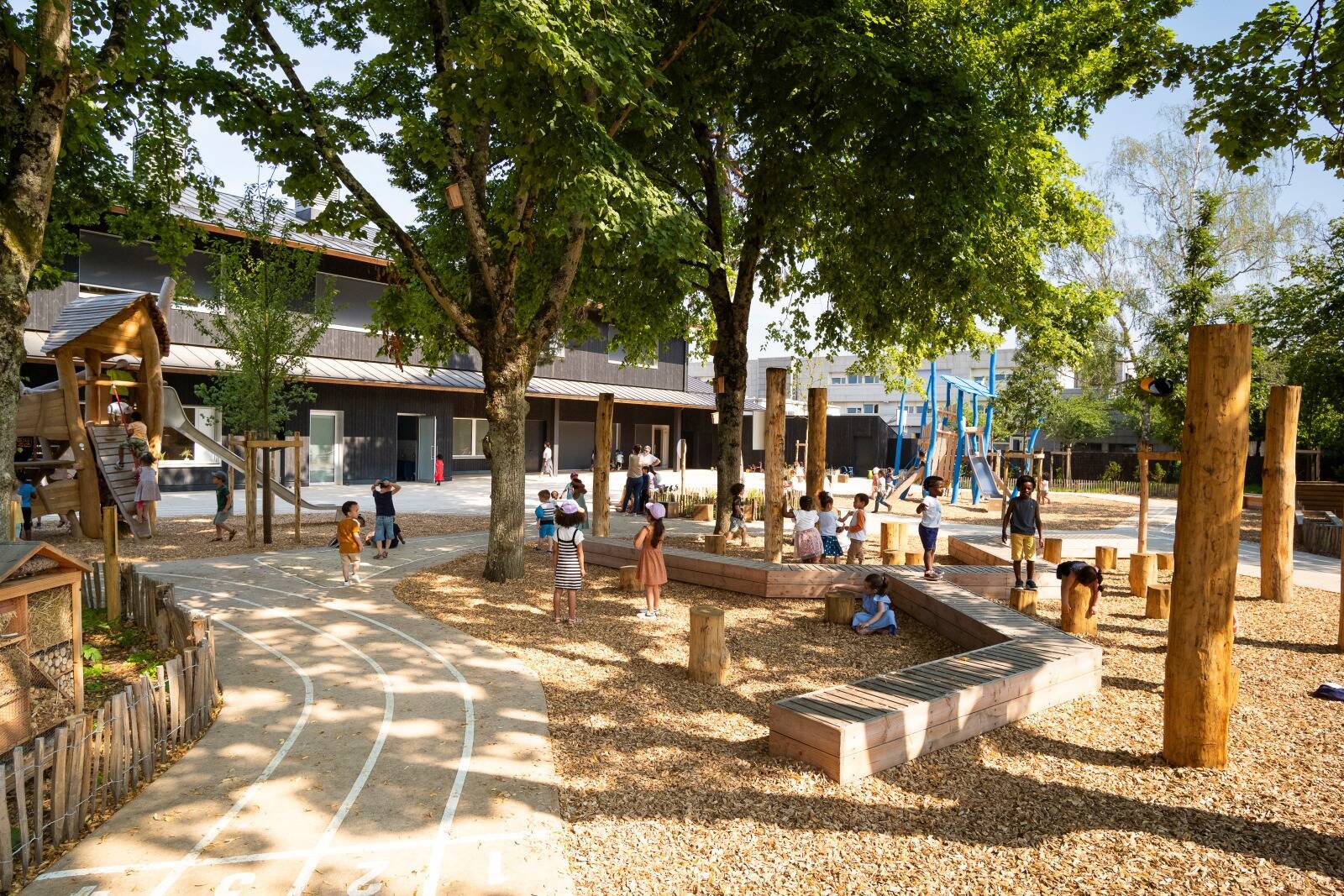 Comment cette ville a repensé ses écoles pour protéger les enfants du changement climatique