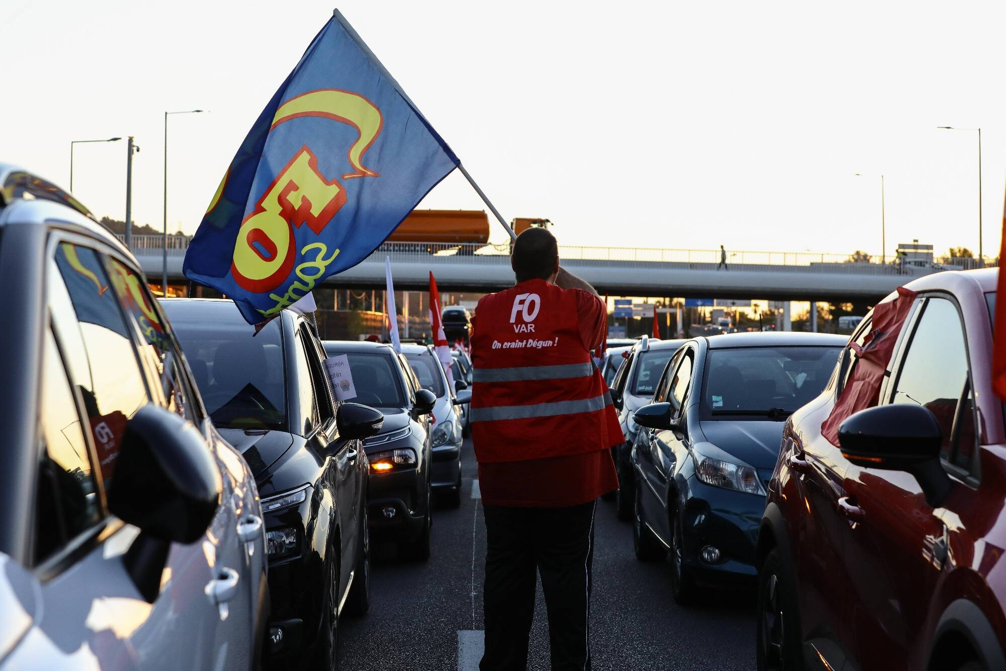 Grève du 18 septembre: opération escargot à Toulon, transports au ralenti et cortèges... On fait le point sur la mobilisation dans le Var à la mi-journée