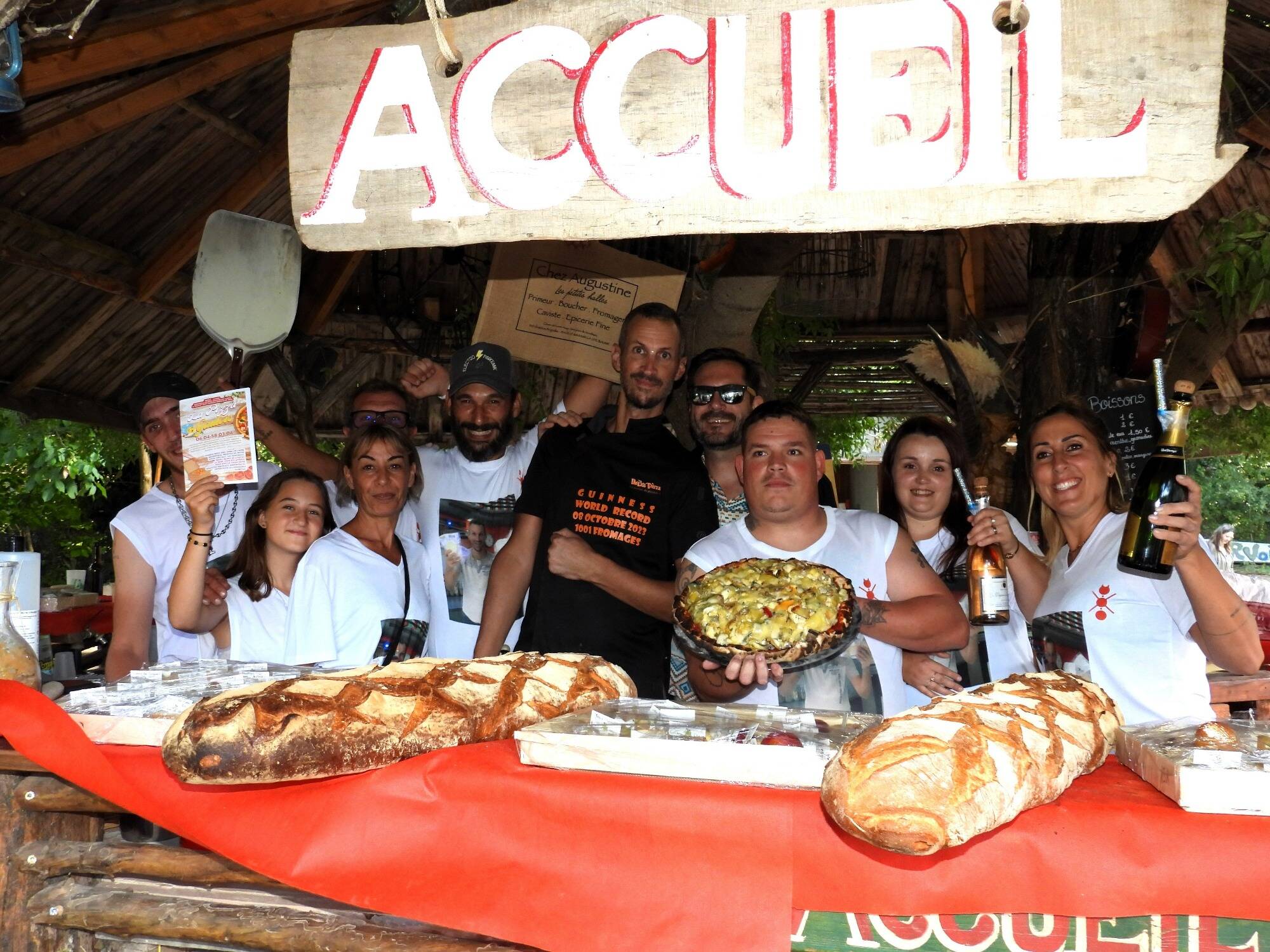 C'est son nouveau record du monde, Benoît Bruel recrée sa pizza aux 1.001 fromages à Tourves