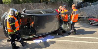 Spectaculaire accident de voiture dans les Alpes-Maritimes, une femme blessée
