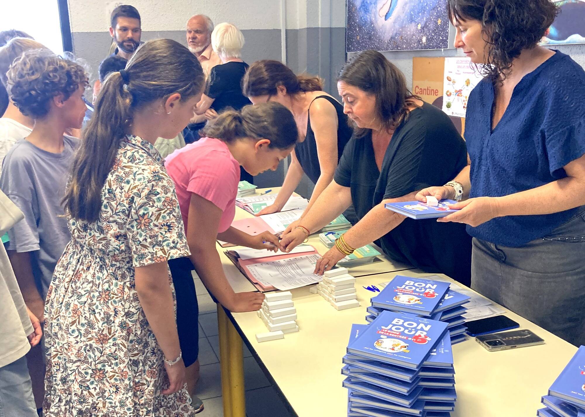 Comment la ville de Sanary responsabilise les futurs collégiens face aux dangers d'Internet