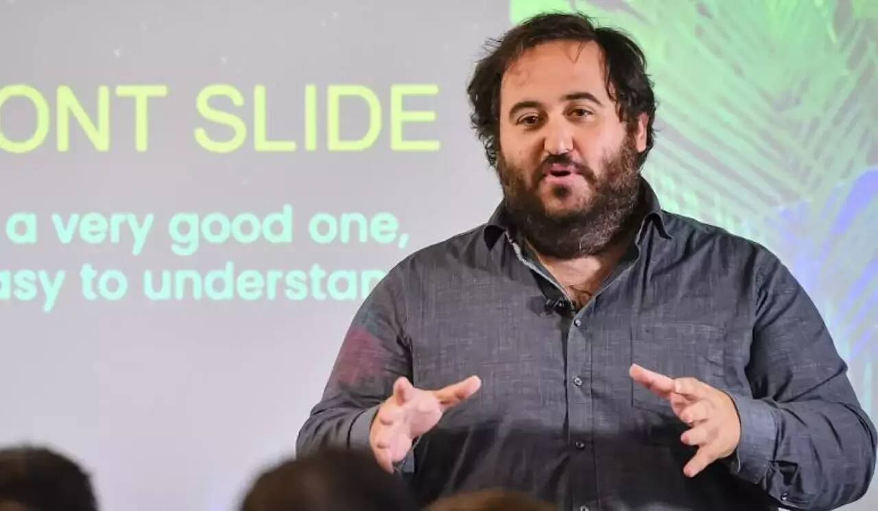 Arrêté à l'aéroport de Nice, roi de la tech controversé... Comment l'influenceur Oussama Ammar est arrivé dans le collimateur de la justice