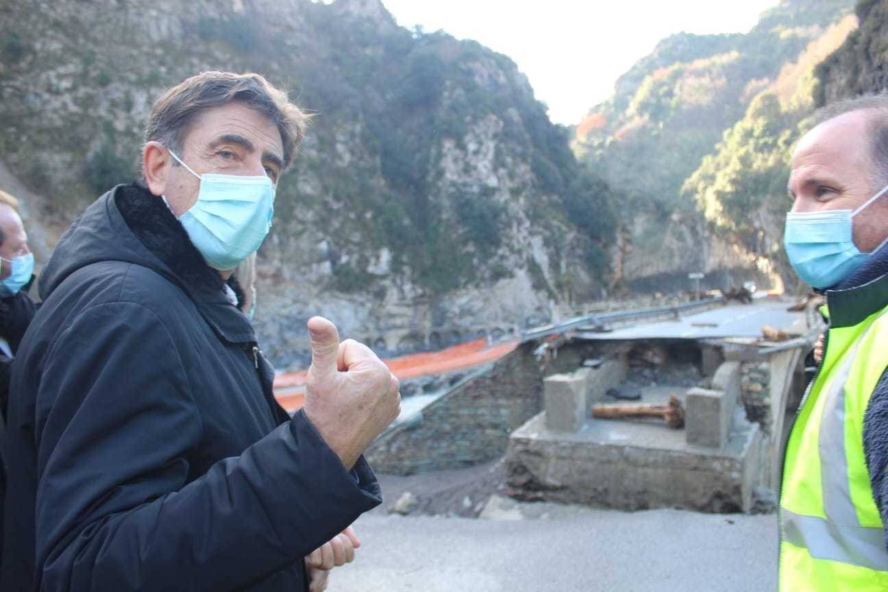 "Il y en aura pour des mois, des années peut-être": Charles-Ange Ginesy a constaté l'avancée des travaux de reconstruction dans la Roya