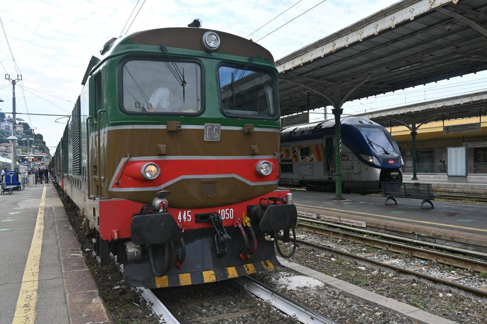 Sur les rails de la Roya, le train historique relie les vallées de France et d'Italie