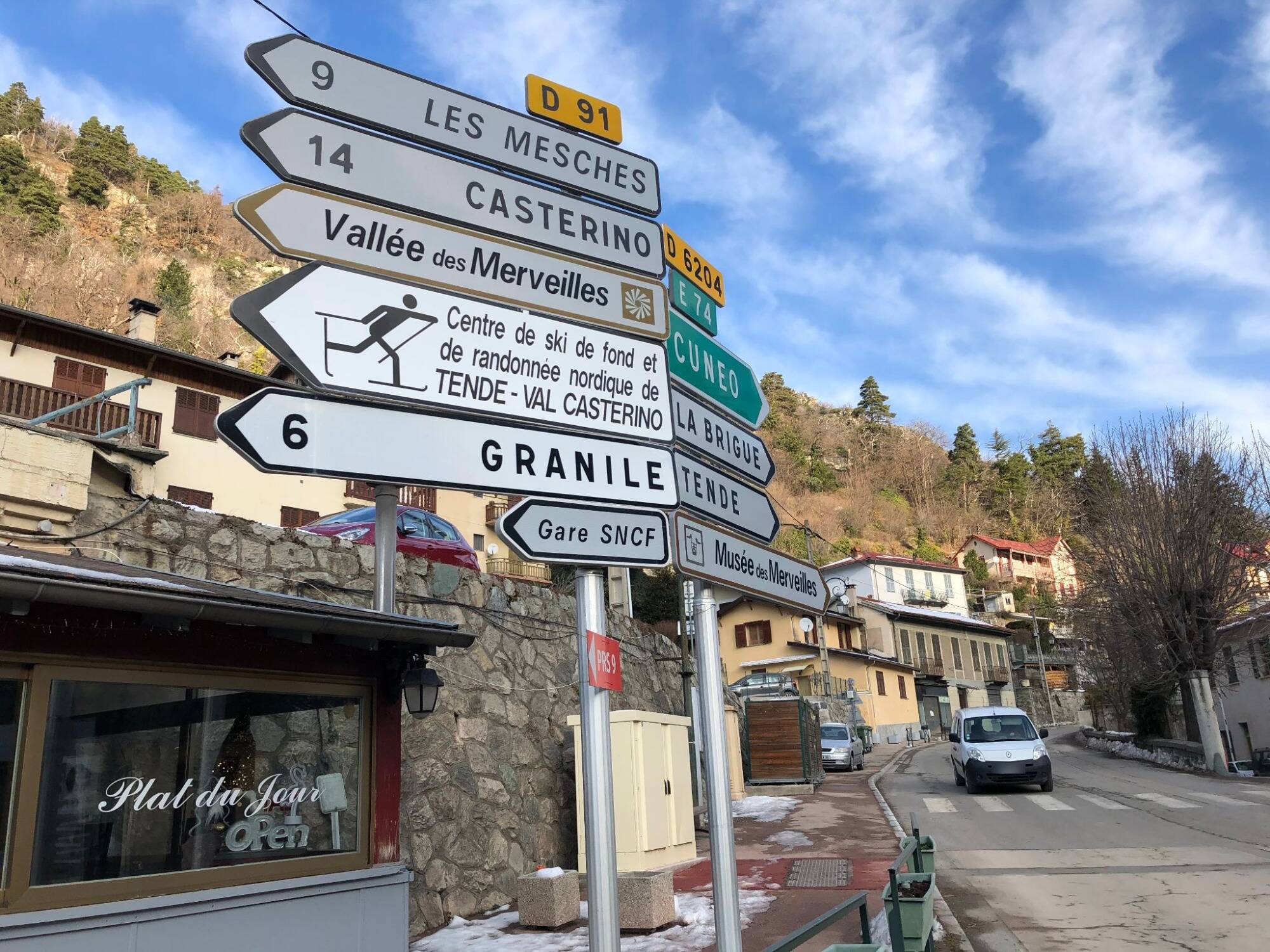 Intempéries dans les Alpes-Maritimes: la RD91 entre Castérino et Saint-Dalmas-de-Tende est rouverte à la circulation