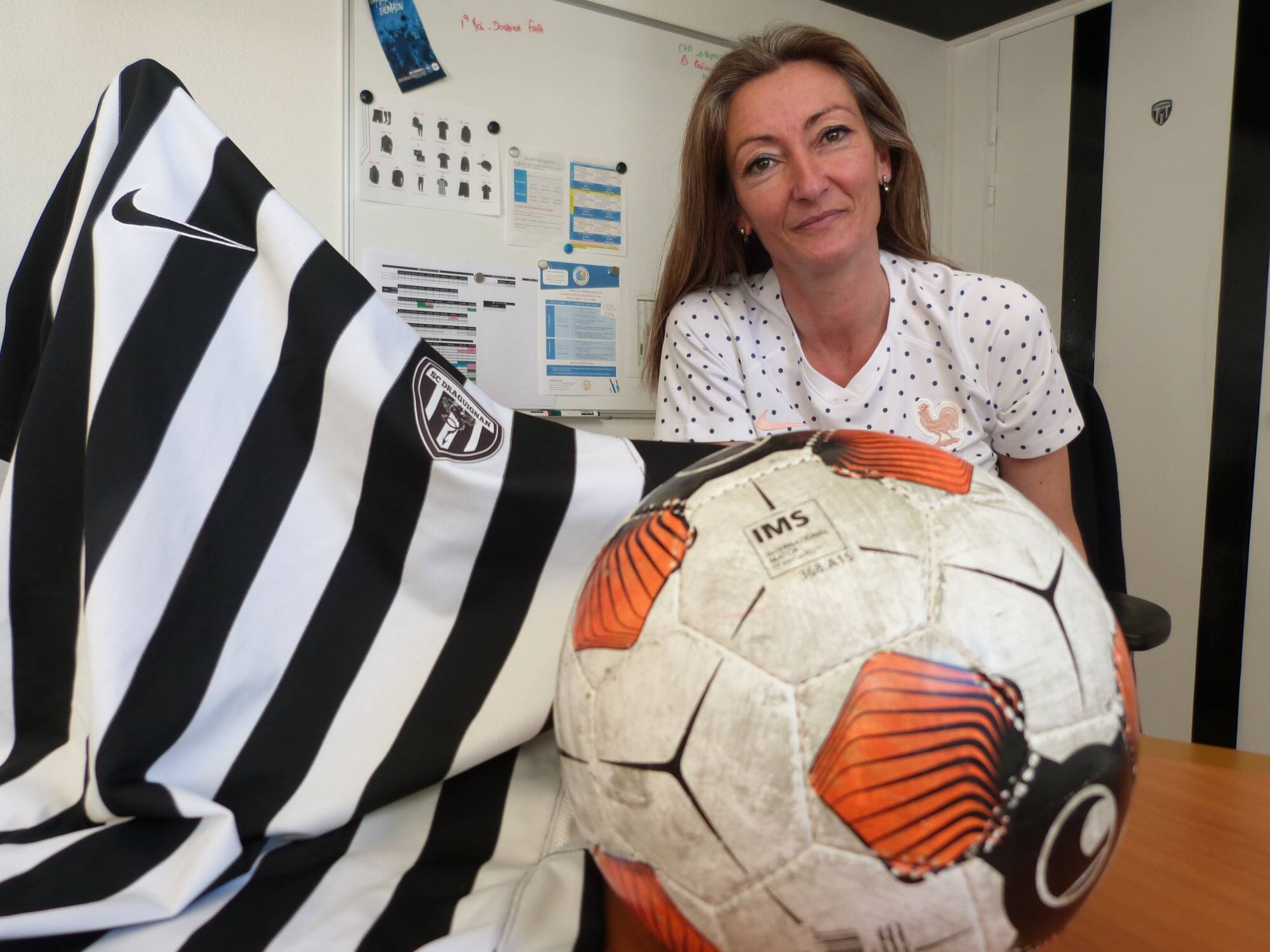 Comment Sophie Caudrelier est devenue essentielle à la vie du club de foot dracénois
