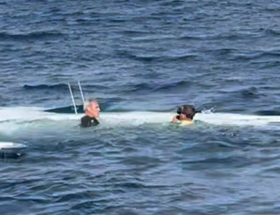 "J'ai pris mon masque et j'ai plongé": comment des plaisanciers ont secouru le pilote et les passagers d'un avion qui a amerri ce dimanche à Fréjus