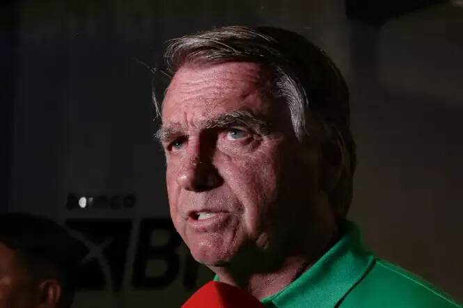 L'ancien président brésilien Jair Bolsonaro assigné à résidence
