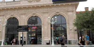 Un homme agressé à coup de couteau sur le parvis de la gare de Toulon