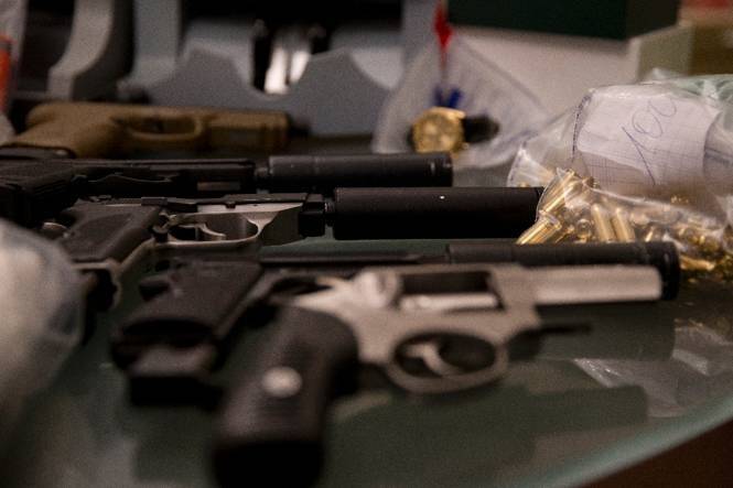 Un enfant de 5 ans tire accidentellement sur sa petite soeur en Belgique, son pronostic vital est engagé