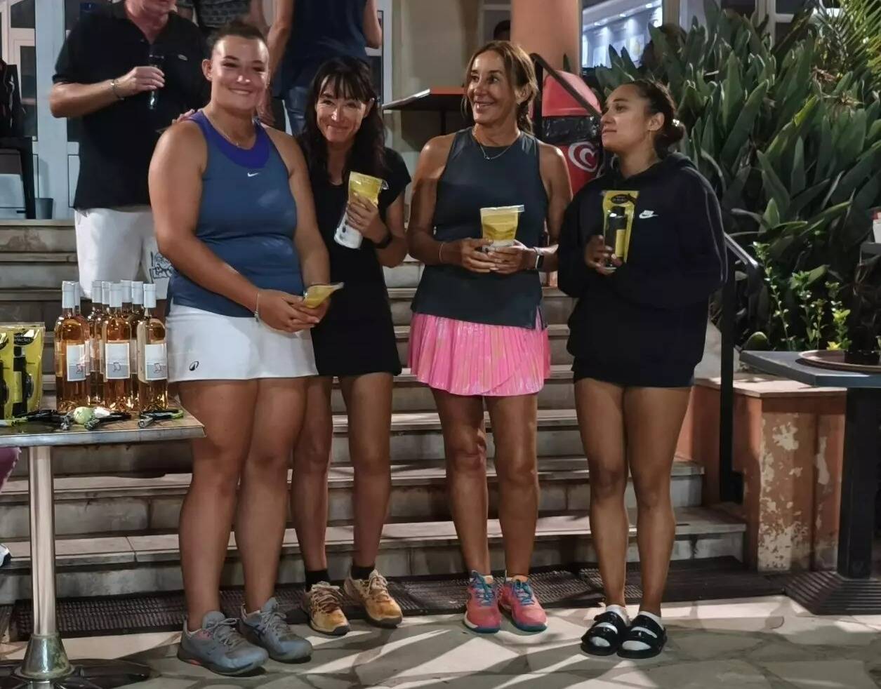 Découvrez les résultats et les temps forts du tournoi nocturne de double au Tennis Club de Menton