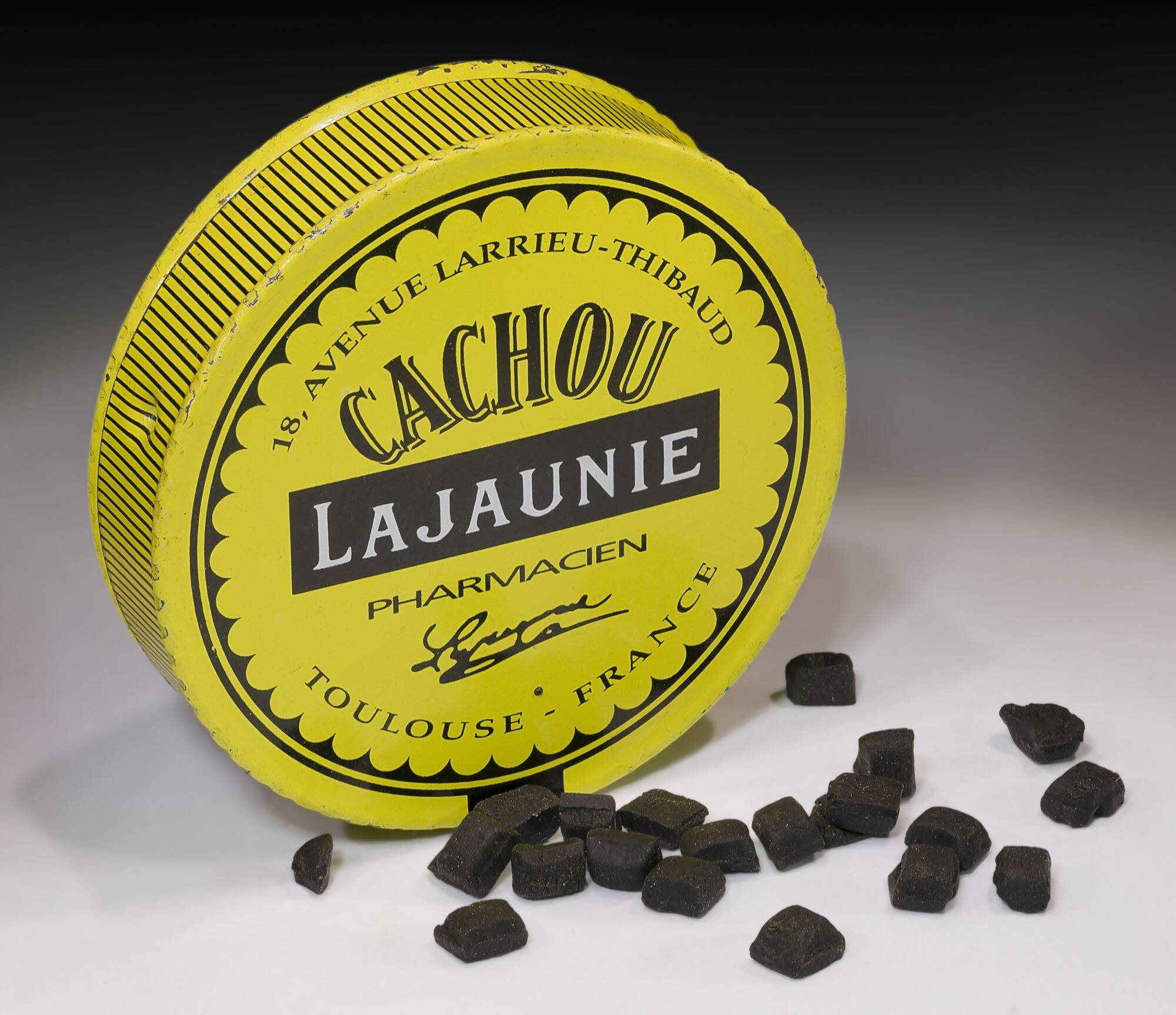 "Ce n'est pas seulement un produit, c'est un souvenir collectif": un entrepreneur propose de relancer la production des célèbres pastilles Cachou Lajaunie