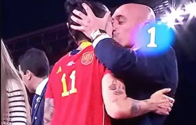 Baiser forcé de Luis Rubiales: la Fifa ouvre une procédure disciplinaire, voici ce qu'il faut savoir sur cette affaire