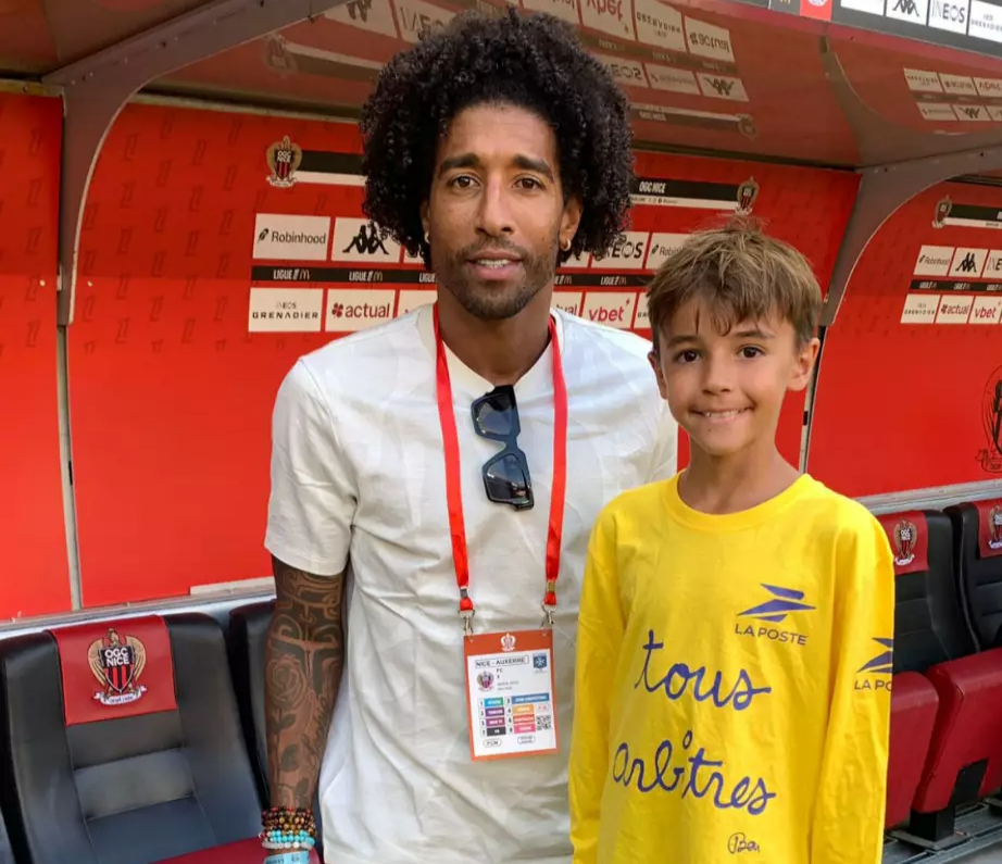 Lauréat d'un concours, le jeune Tendasque Lorenzo a assisté à une victoire de l'OGC Nice aux premières loges