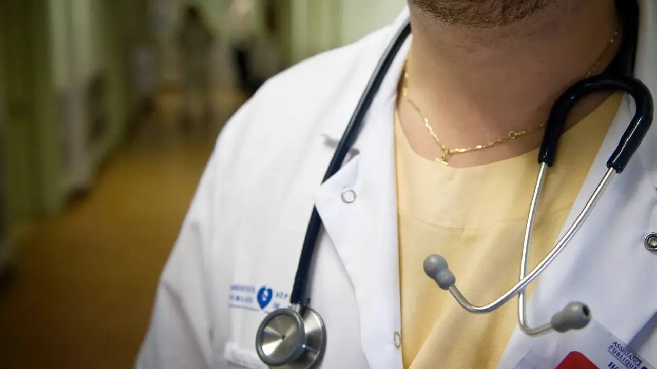 Suicides de soignants à l'hôpital: une plainte visant 3 ministres classée