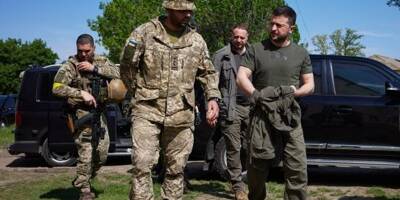 Guerre en Ukraine en direct: Volodymyr Zelensky en visite sur le front dans le Donbass, un général russe tué dans les combats