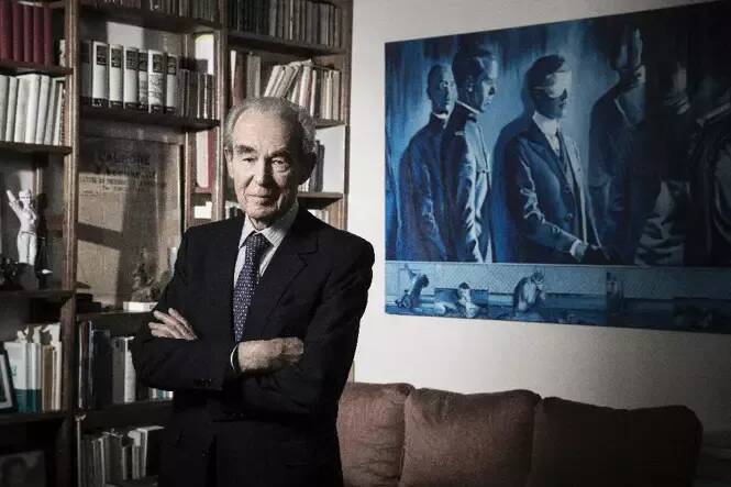 Les enseignants refusent qu'un collège soit nommé Robert Badinter: "Cela évoque trop le nom de leur supermarché préféré"