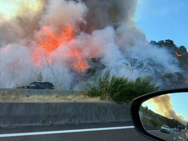 L'incendie qui s'est déclenché aux abords de l'autoroute A8 à hauteur de Fréjus est fixé