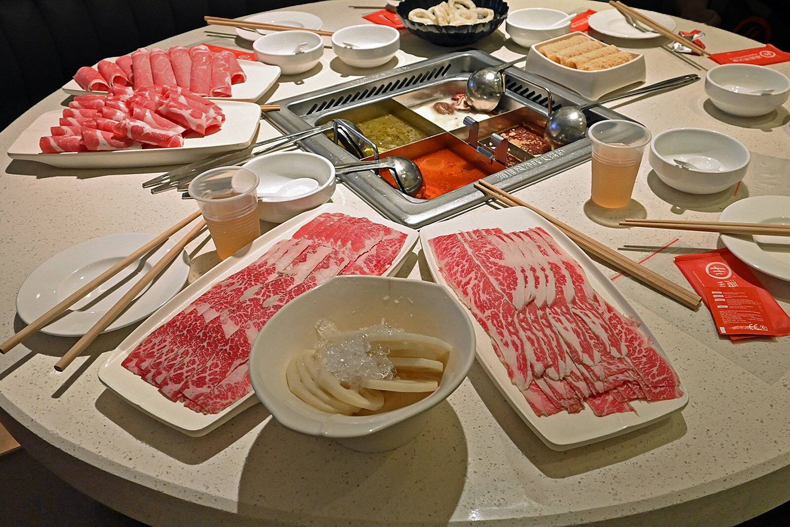 Il est filmé en train d'uriner dans le restaurant, la chaîne promet de dédommager plus de 4.000 clients