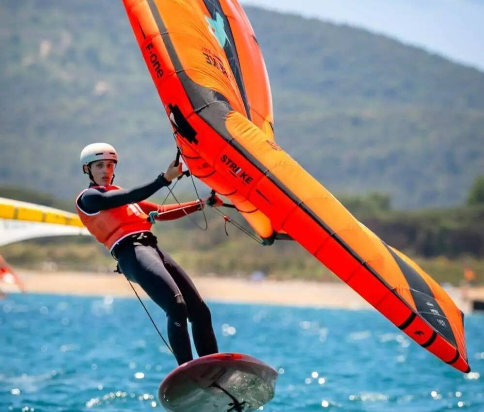 Moins de 18 ans et envie de sensations fortes? Initiez-vous au wingfoil avec le Club Nautique du Pradet