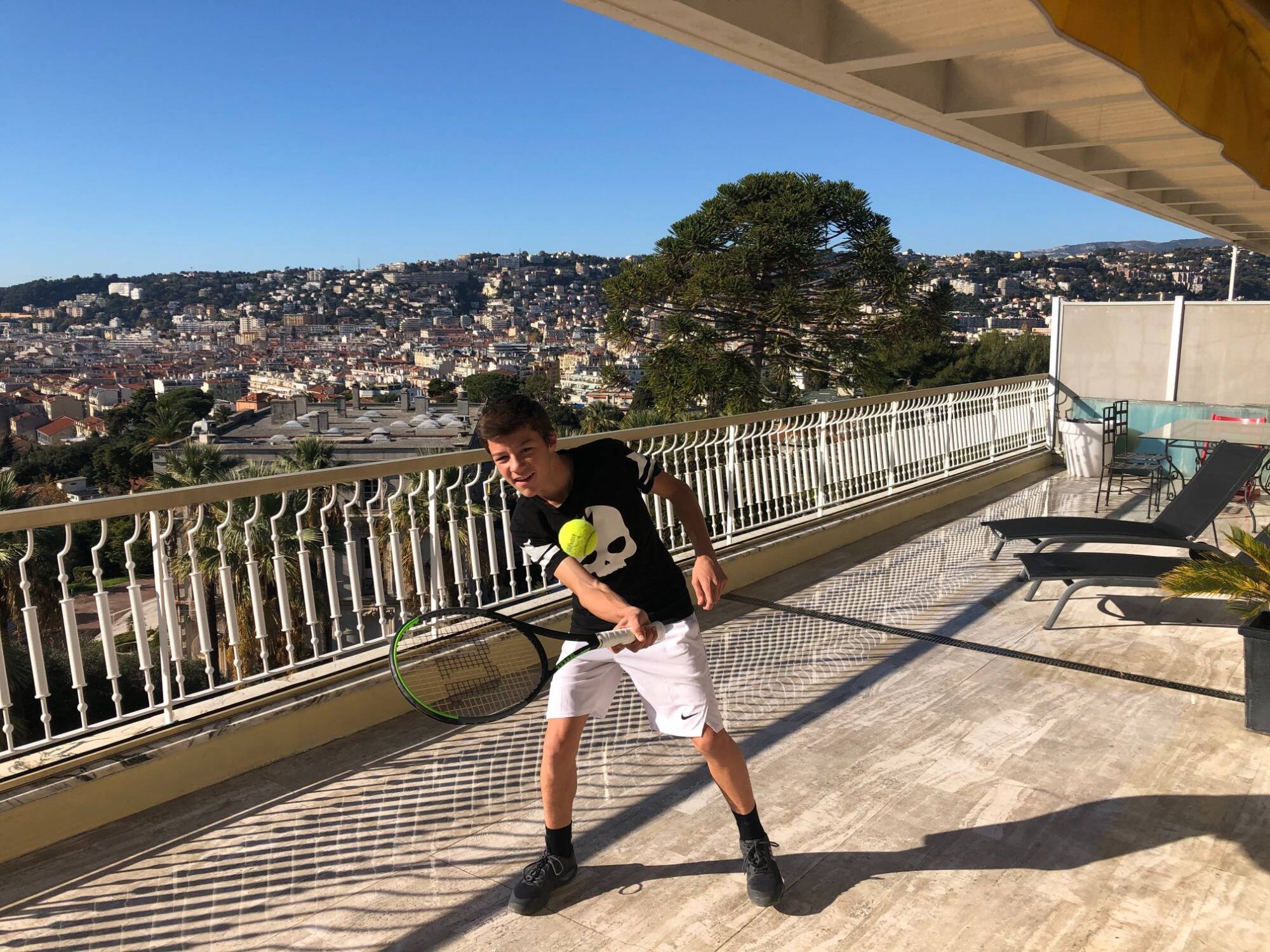 "Je tourne à 18 de moyenne": Matteo, sportif de haut niveau a opté pour l'instruction à la maison