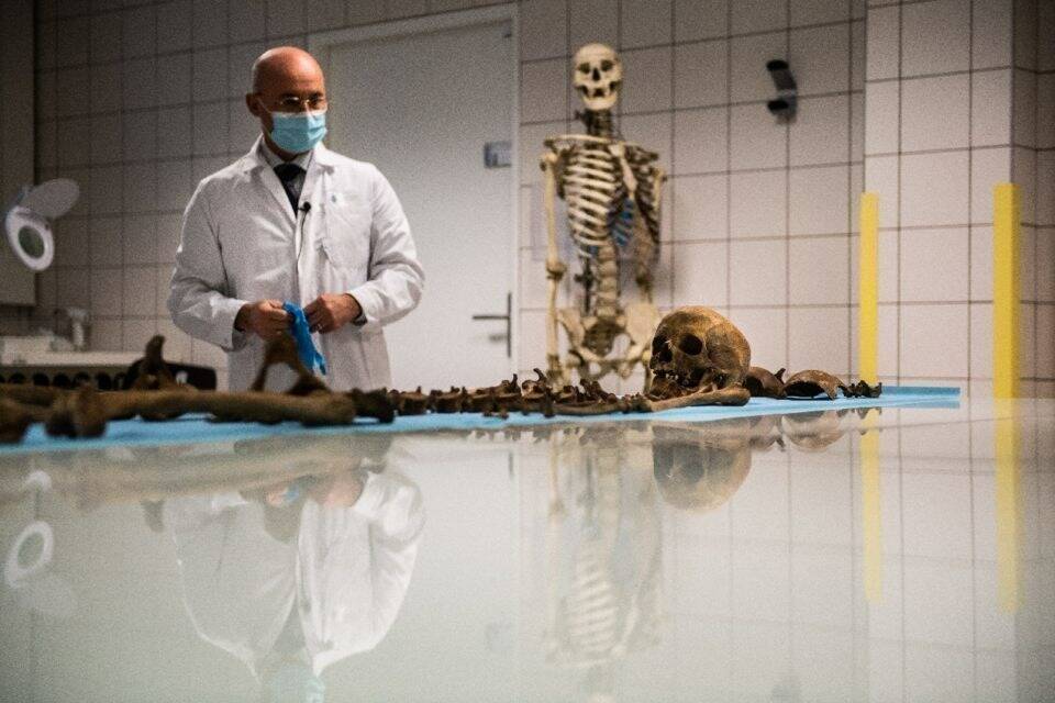 Mort depuis 4 ans à Cannes: "Le cadavre commence à sentir au bout de trois jours": les explications de ce médecin légiste