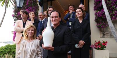 Quentin Tarantino reçoit son premier prix littéraire à Antibes pour son deuxième livre