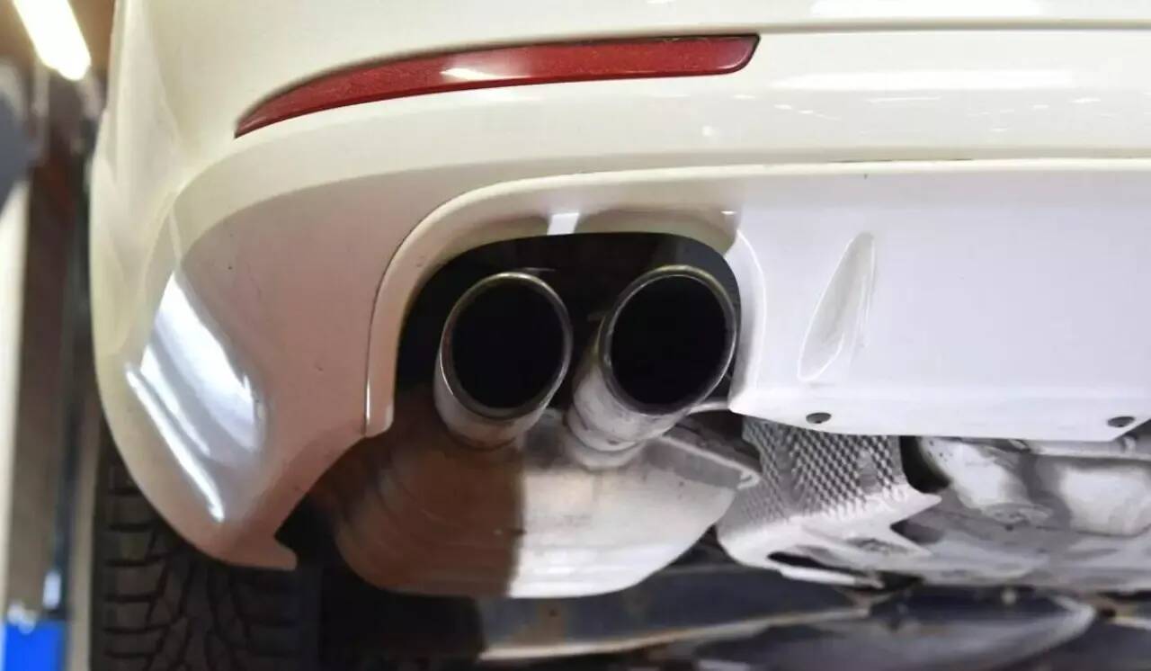 Quatre hommes interpellés en train de voler un pot catalytique, les policiers découvrent que ce n'était pas leur coup d'essai