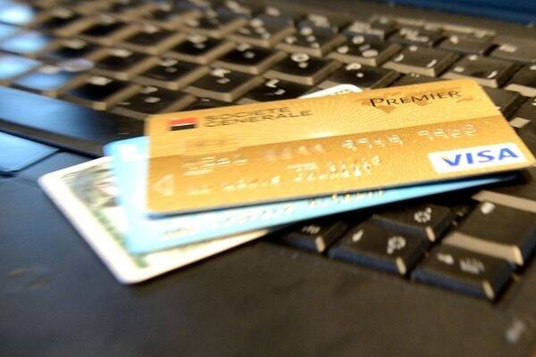 La France est le pays le plus touché: vous êtes-vous fait arnaquer sur ces faux sites récemment?