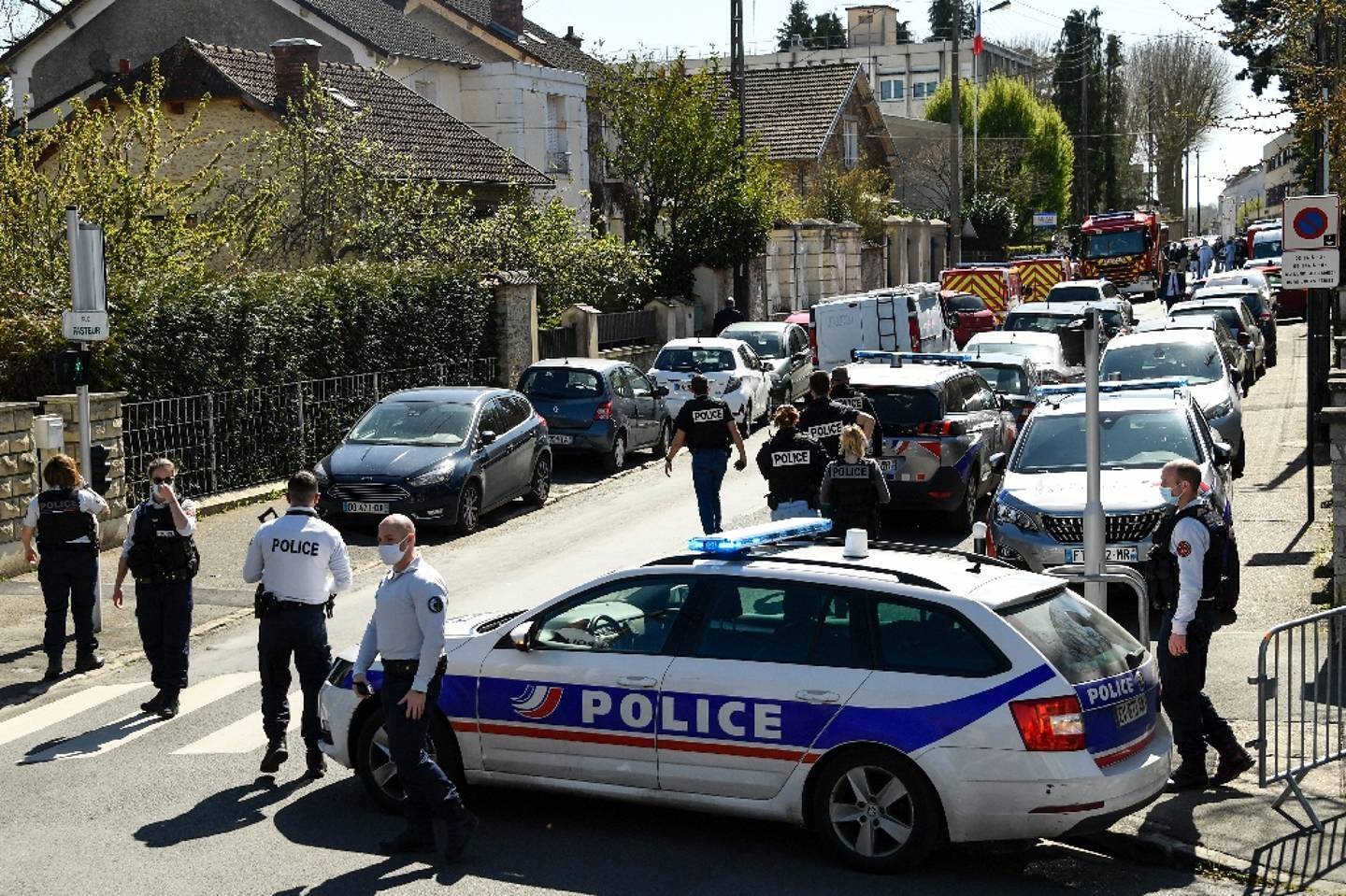 L Homme Qui A Egorge Une Policiere A Rambouillet Etait Un Homme Calme Decrit Sa Famille En Tunisie Nice Matin L Homme Qui A Egorge Une Policiere A Rambouillet Etait Un Homme Calme Decrit Sa Famille En Tunisie Nice Matin