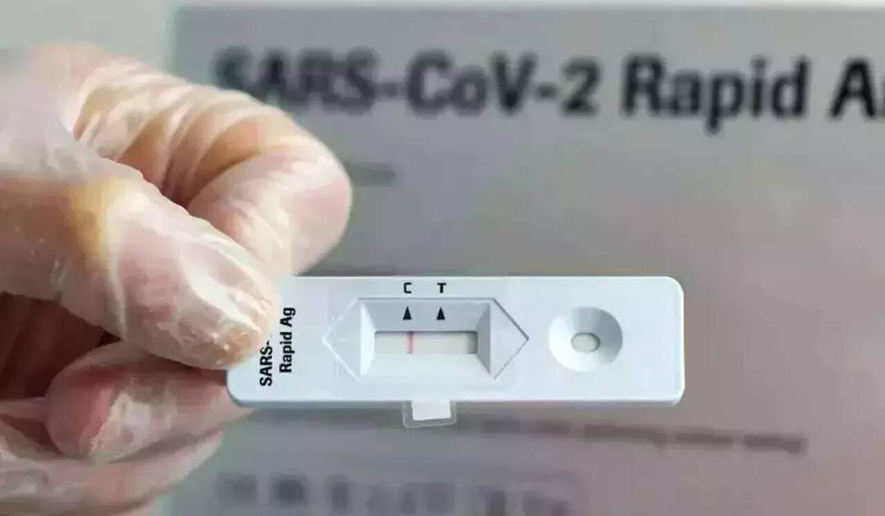 Covid-19: Eris, le nouveau variant de coronavirus doit-il faire craindre une hausse des contaminations cet automne?