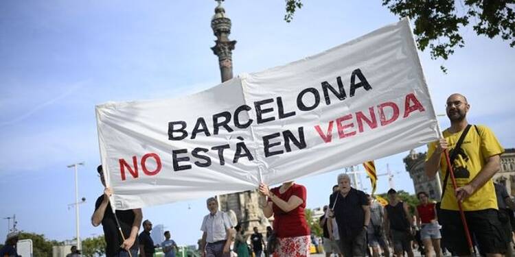 Tourist go home!: les habitants de Barcelone n'en peuvent plus et sortent les pistolets à eau contre le tourisme de masse