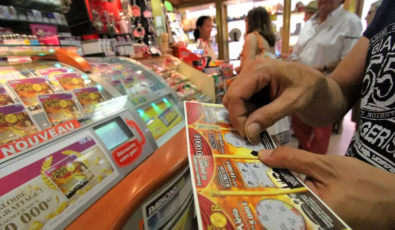 Un employé de bureau de tabac de la région détourne 126.000¬ de tickets à gratter... sans jamais toucher le gros lot