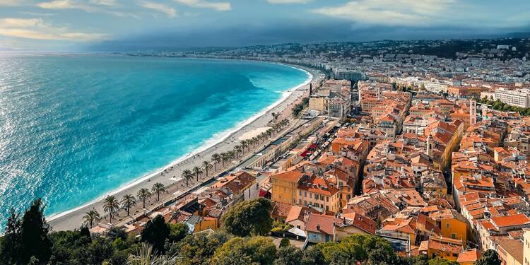 Comment investir intelligemment dans la Côte d’Azur : immobilier, entreprises, finance