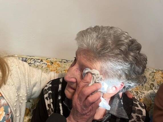 "Je lui ferai de la polenta": la mère d'un cardinal italien "heureuse" qu'il ne soit pas élu pape, sa réaction fait le tour des réseaux sociaux