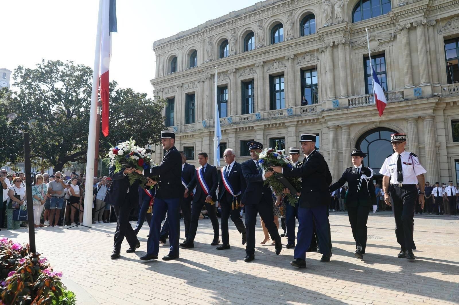 "Il est temps de retrouver une autorité juste", David Lisnard rend hommage au gendarme Éric Comyn, tué par un chauffard à Mougins