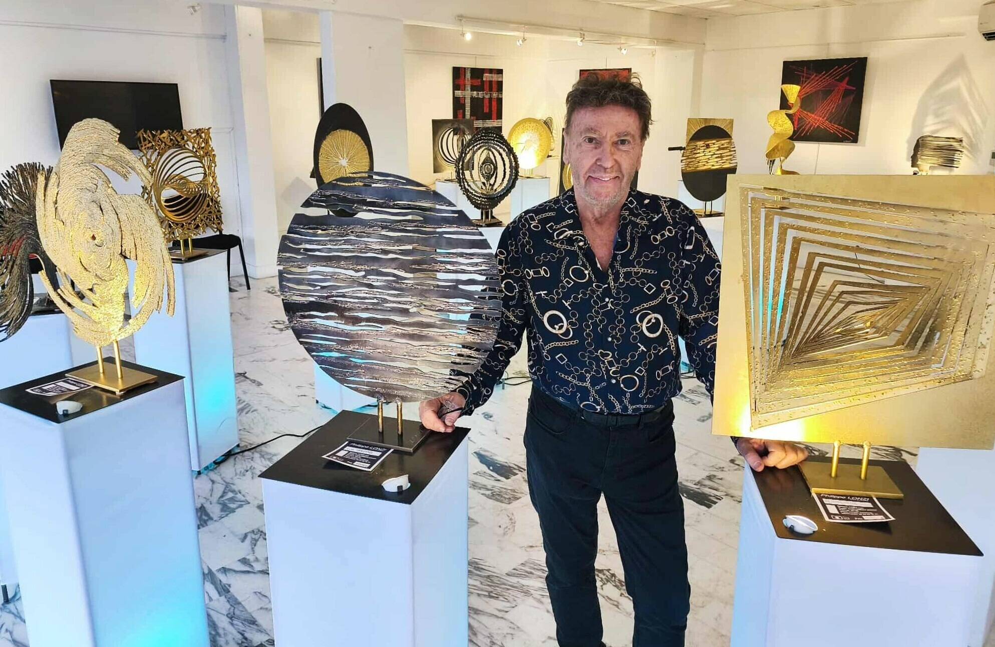 Laissez-vous surprendre par les sculptures lumineuses de Philippe Lonzi à la galerie Rancilio à Saint-Mandrier