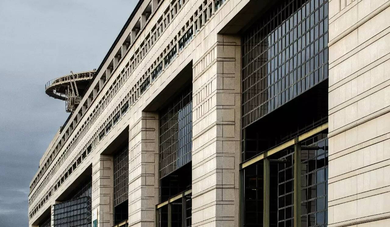 Le déficit public de la France grimpe à 5,5% du PIB en 2023, largement supérieur aux prévisions