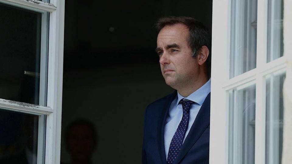 Sébastien Lecornu nommé Premier ministre: la passation de pouvoir avec François Bayrou en cours à Matignon... Suivez notre direct