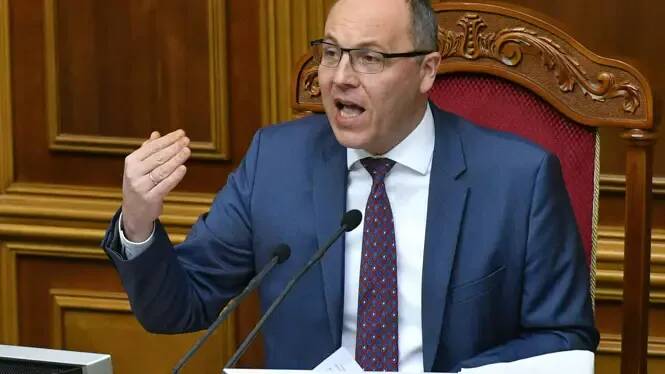 Ukraine: un suspect du meurtre de l'ex-président du Parlement arrêté, "piste russe" évoquée