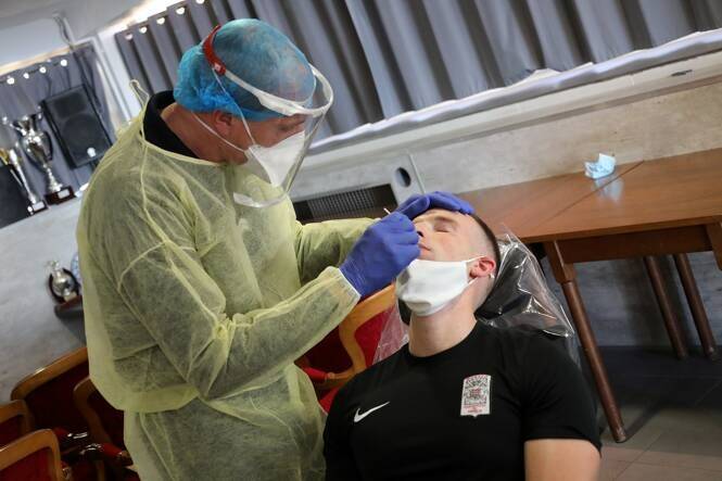 Covid-19: le taux d'incidence poursuit sa fulgurante décrue dans les Alpes-Maritimes