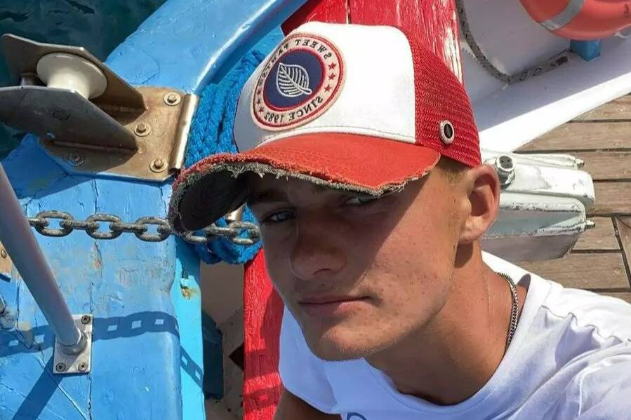 "J'ai su tout de suite que c'était grave": Raphaël, 17 ans, a secouru le plongeur en difficulté au Cap Estel