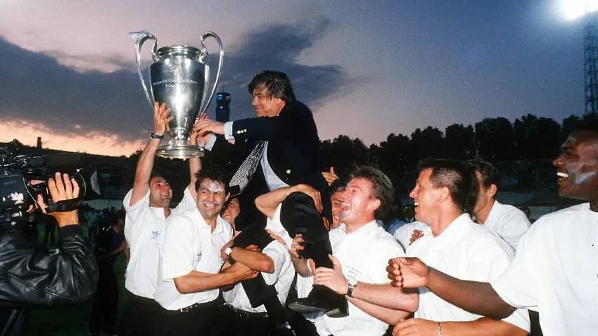 "Comme la mairie ne fait rien, que le club ne fait rien, je vais le faire": Laurent Tapie veut ériger une statue à l'effigie de son père à Marseille