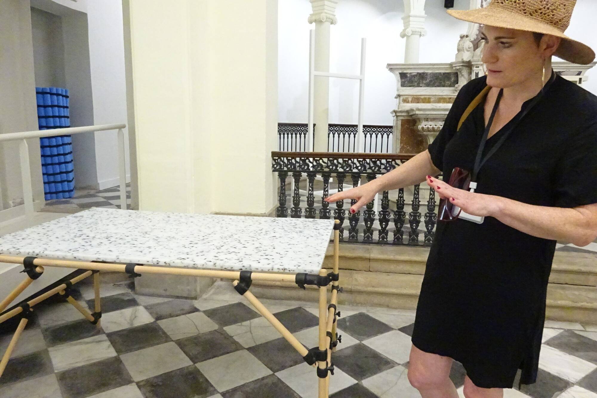 Cette chapelle consacre une exposition au mobilier atypique à Toulon