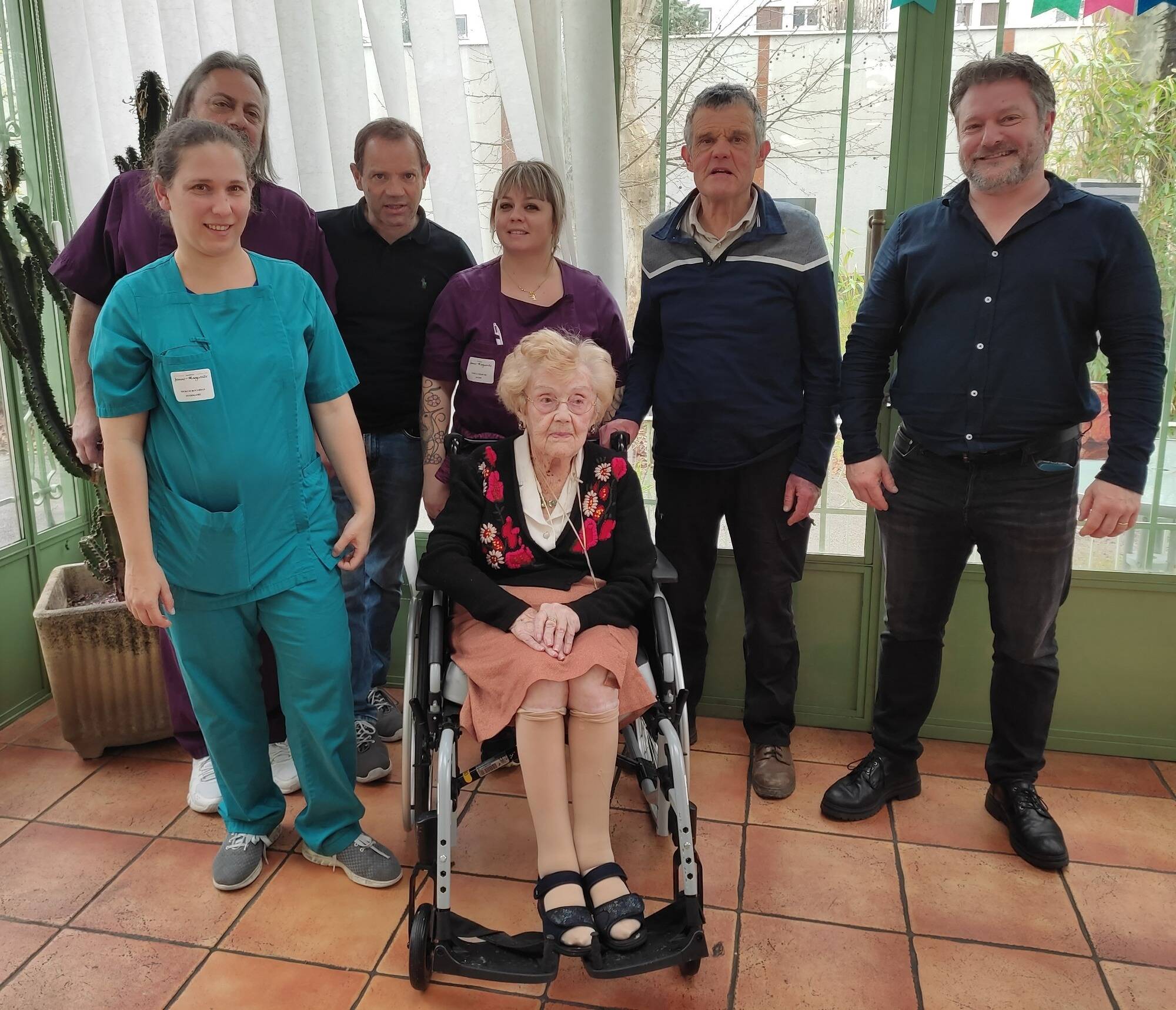 "On a failli se faire exécuter par les soldats allemands": la Bretonne et supposée doyenne des Toulonnais, Marie Jacq,106 ans, raconte ses souvenirs
