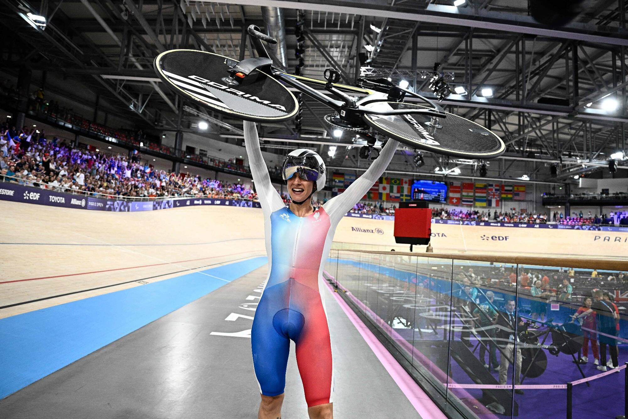 Jeux paralympiques: la para-cycliste sur piste Marie Patouillet décroche la première médaille française